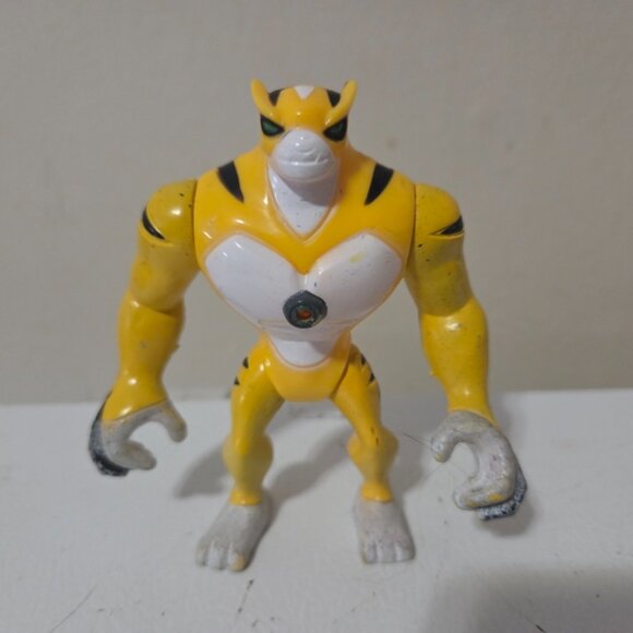 Ben 10 Bandai Action Figures Set Of 6 - Picture 6 of 7